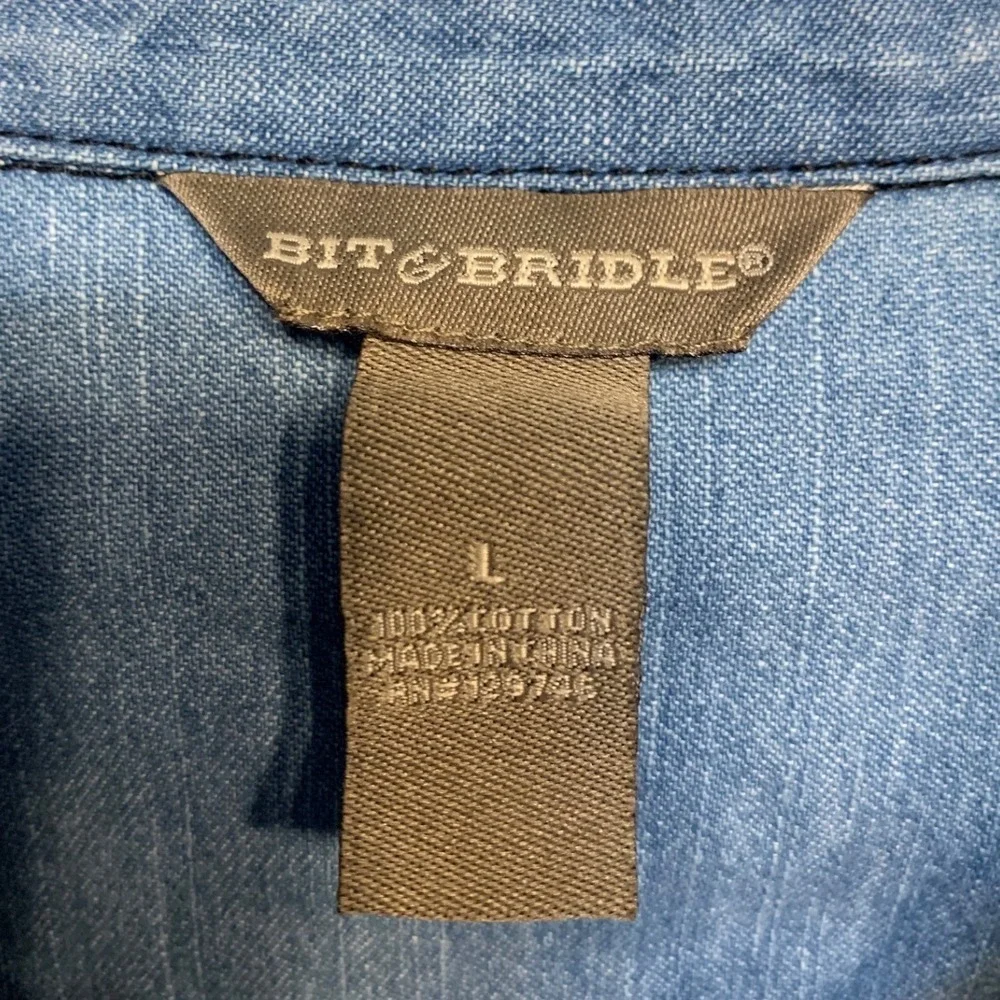 Bit & Bridle Women Light Denim Pearl button Shirt‎ Cowgirl Rodeo Western Large